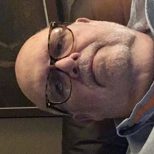 Meet your Posher, Tom